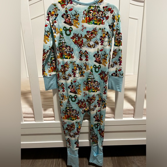 Showstoppers Mickey Mouse Christmas zippy 18-24 - Picture 2 of 3